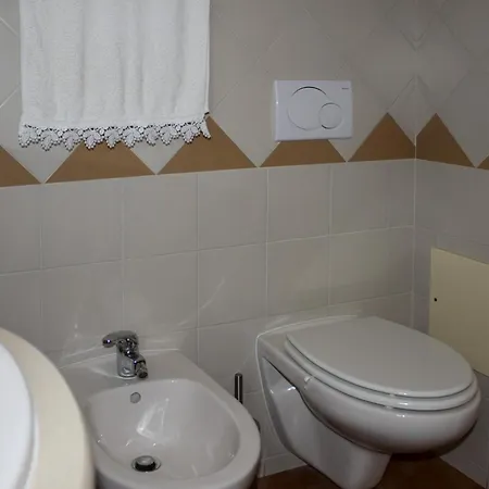 Vilita, T1 Lt 5,f Pera-silves *